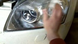 как снять клей с фар после плёнки