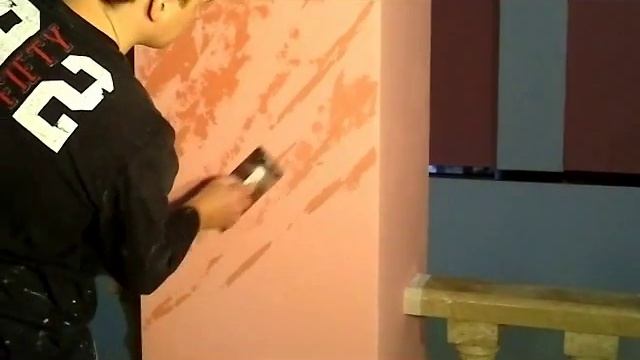 Нанесение венецианской штукатурки. Декорирование колонны. Дизайн. Этапы нанесения. Первый слой. смотреть онлайн