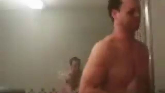 ВидеоПрикоЛ - Чихнул и Обосрался смотреть онлайн