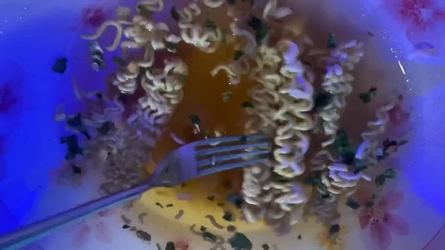 Лизкетч критикует дошираки?