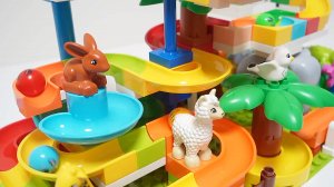 Развивающие детские игрушки. Конструктор горки животные. Гонка шариков