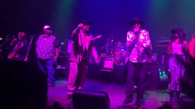 George Clinton And Parliament Funkadelic - Mothership Konnection (Let Me Ride)