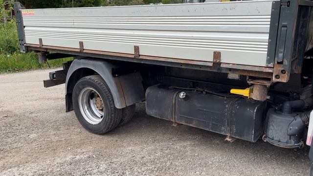 Köp Lätt lastbil Toyota Dyna 150 med tipp och sidotipp på Klaravik смотреть онлайн