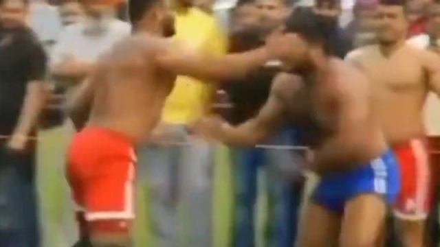 :Heear Butt Dimond of kabida V/S Pall jalila poria: смотреть онлайн