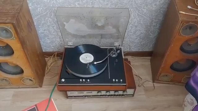КАЗАНСКИЙ и БРЯНСКИЙ ЗАВОД. elektronika--b1-- 011.Проигрыватель для винила.(33--45 оборотов) смотреть онлайн