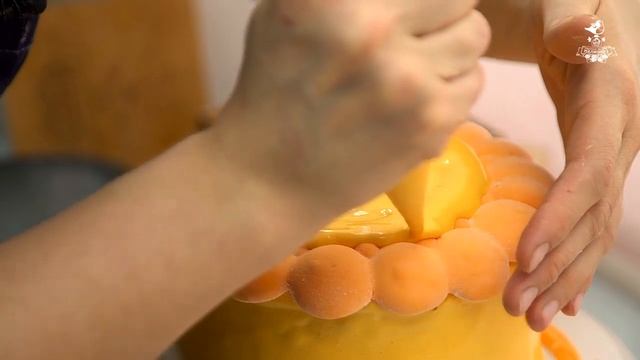 Маршмеллоу на торт! Весь торт оформлен Маршмеллоу и только Маршмеллоу! Торт-Мордашка. смотреть онлайн