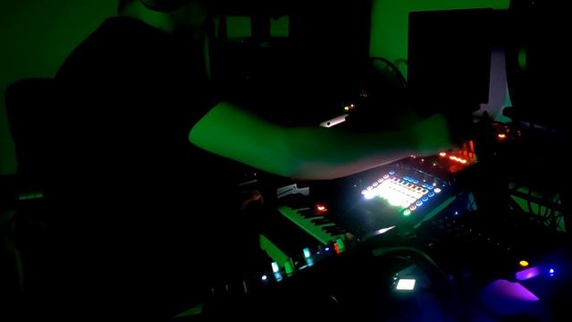 #Jamuary2020 - Jam 2 - Circuit / Microfreak / Volca Bass / Volca FM смотреть онлайн