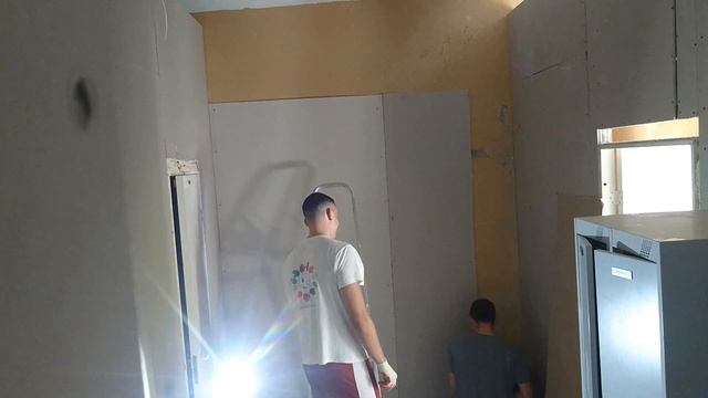 Друзья засняли как блогеры работают [СКРЫТАЯ КАМЕРА]