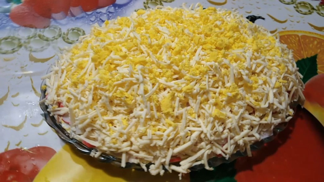 Нежнейший воздушный салат Мимоза. Вкусный салат к праздничному столу смотреть онлайн