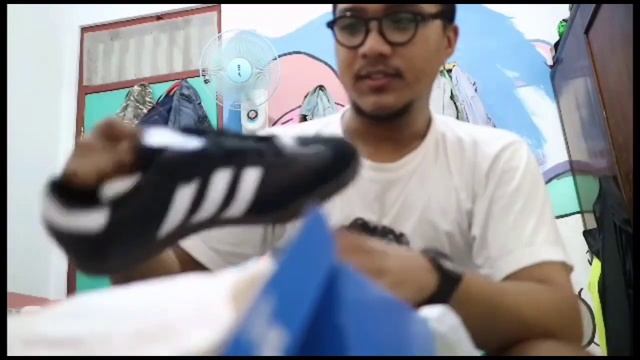 Unboxing - Adidas Samba OG via Zalora ! cmiiw. смотреть онлайн