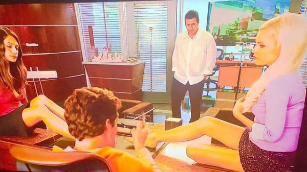 Click the movie feet scene 🦶🦶😍👅❤️￼