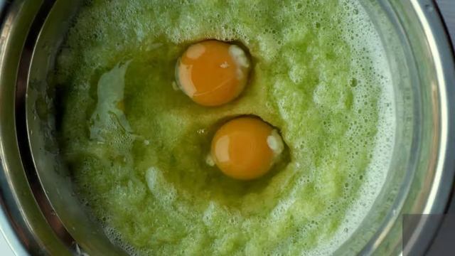 Овощные оладьи из кабачков - сочные оладьи! смотреть онлайн