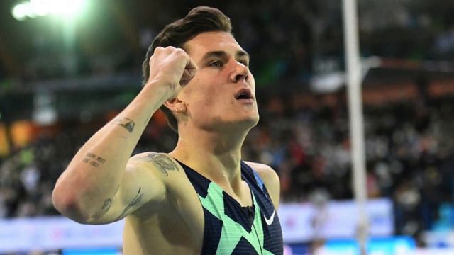 Olympiasieger Ingebrigtsen verbessert Hallen-Weltrekord über 1500 m | SID смотреть онлайн