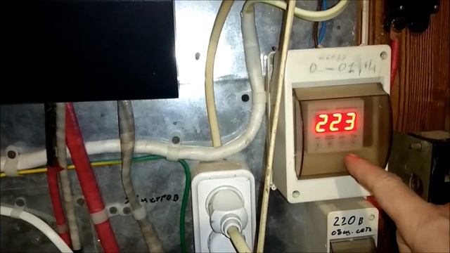 Прошла гроза и свет пропал ) Подул ветер -провода оборвал))