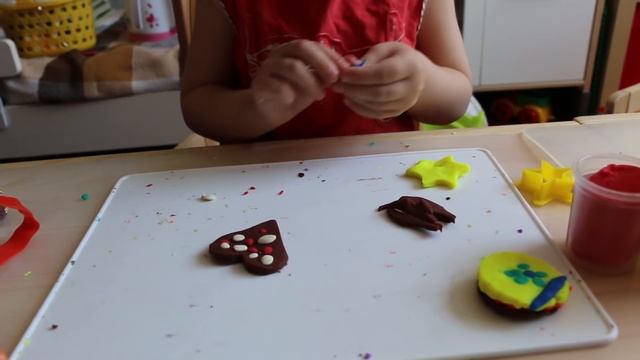 Видео для детей: Пластилин Play Doh. Слепить много сладостей из пластилина Плей до. Sweets Play Doh