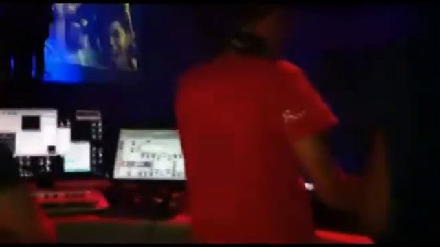 DJ KARIM DJ AHMED IN CYCLONE PACHA DJERBA .mpg смотреть онлайн