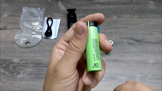 Реальные акумы Panasonic NCR18650B,зарядник LiitoKala Lii-100,держатели и контроллеры заряда! смотреть онлайн