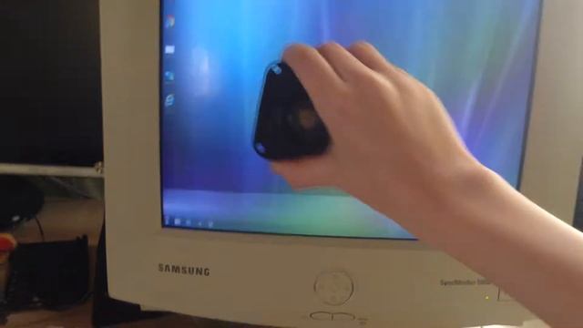 старый монитор и магнит