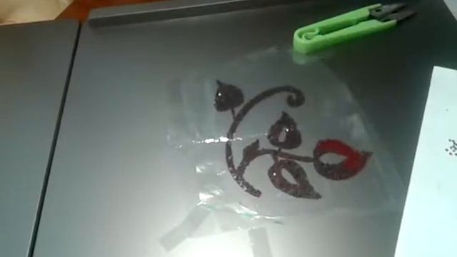 Аппликация своими руками. Термостразы. Шаблон смотреть онлайн