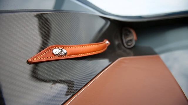Aston Martin speedboat test drive AM37 review | Motor Boat & Yachting смотреть онлайн