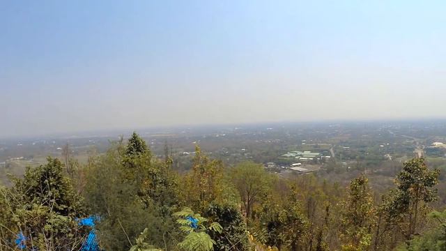 Храм Золотой Горы Wat Phra That Doi Kham в Чиангмай смотреть онлайн