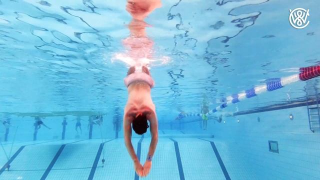 HOW TO DIVE DOWN UNDERWATER - DUCK DIVE смотреть онлайн