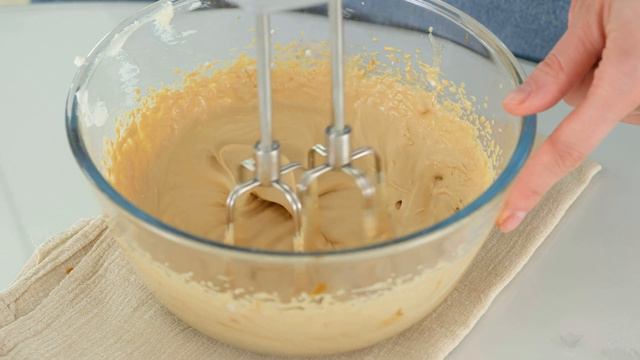 Einfaches Dessert in 5 Minuten, kein Ofen, kein Zucker, keine Gelatine! Sie werden begeistert sein смотреть онлайн