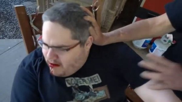 ЗЛОЙ ДЕД ВЫБИЛ ЗУБЫ СЫНУ