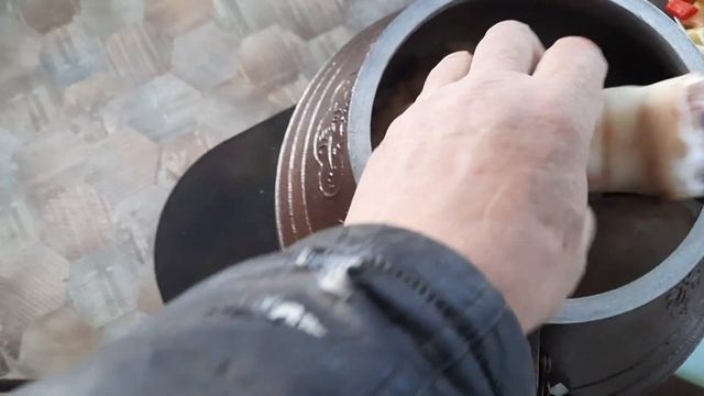 готовлю на обед свиные ножки в моем любимом афганском казане смотреть онлайн