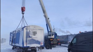 Течь масла продолжается, но победил насос кабины! Ставим вагон-дома на ж/д платформу.Автокран в деле