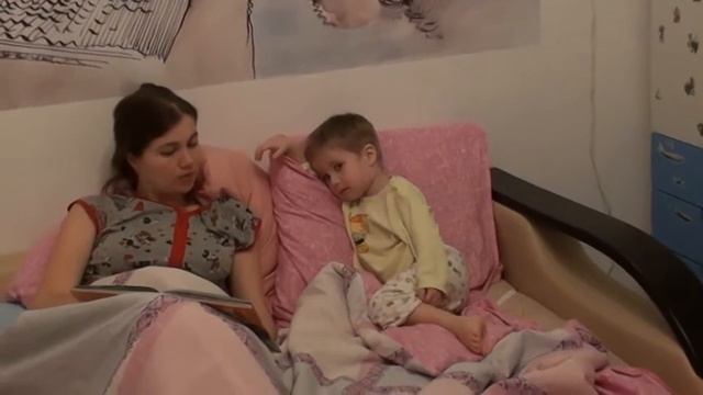 Матвей читает Доктора Айболита смотреть онлайн