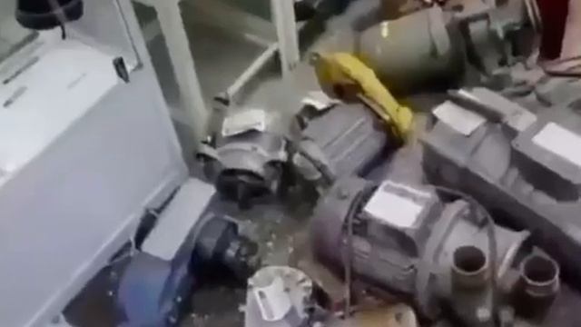 Забавные Попытки Сделать Болгарку с Большим Диаметром Диска смотреть онлайн