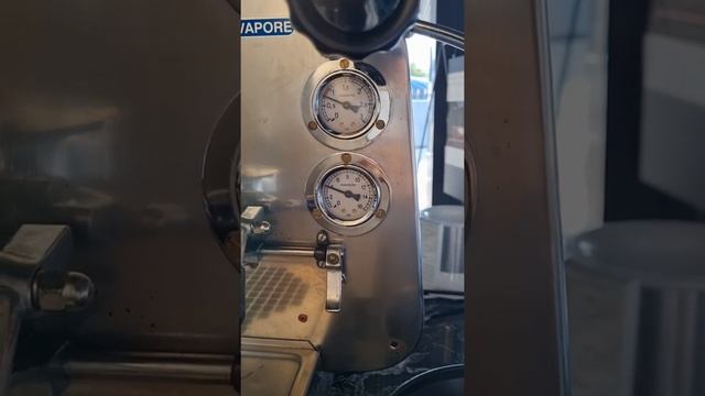 Faema E61 manometr смотреть онлайн