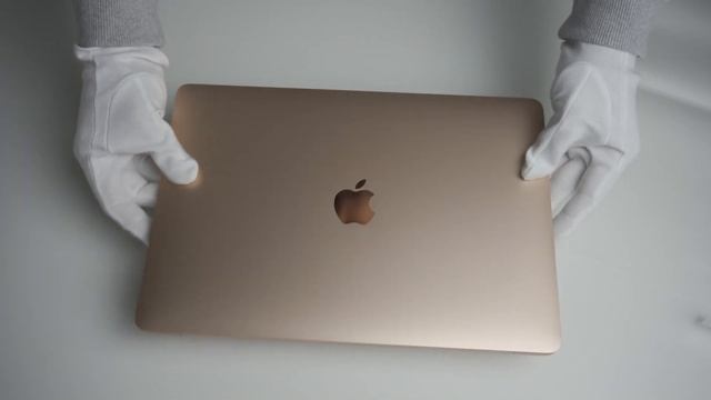 13-inch M1 Macbook Air Gold | Unboxing смотреть онлайн