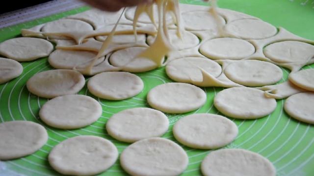 ПИРОГ "ХРИЗАНТЕМА" ПИРОГ С БРЫНЗОЙ И ЗЕЛЕНЬЮ смотреть онлайн