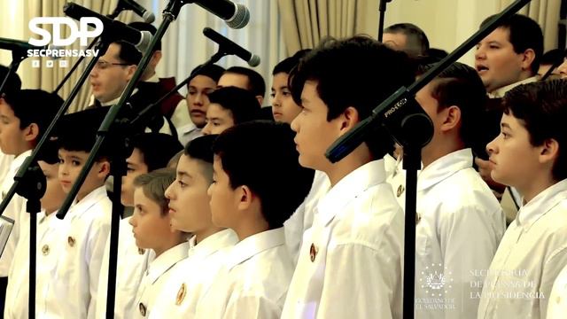 Presidente Nayib Bukele entrega condecoración al Nuncio Apostólico, monseñor Santo Gangemi смотреть онлайн