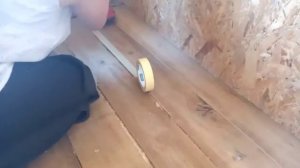 Ремонт деревянного пола, шлифовка, заделываем щели