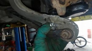 Замена шаровой опоры Peugeot 407