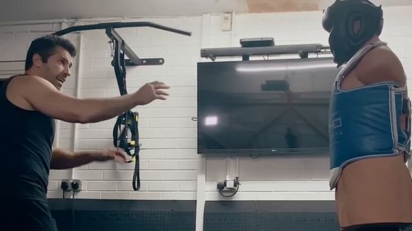 Скотт Эдкинс. Tornado Kick.