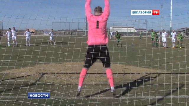 Футбол вернулся на стадионы Крыма смотреть онлайн