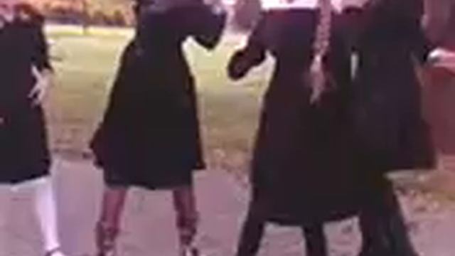 МЫ ПОЁМ И ТАНЦУЕМ.3gp смотреть онлайн