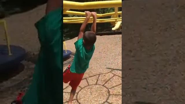 Monkey bars balance beam 18 смотреть онлайн