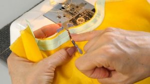 Обработка косой бейкой в районе молнии