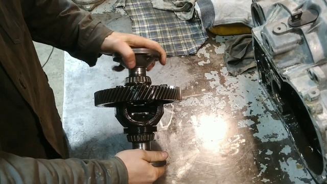 Почему буксующее колесо вращается быстрее? Загадка дифференциала. смотреть онлайн