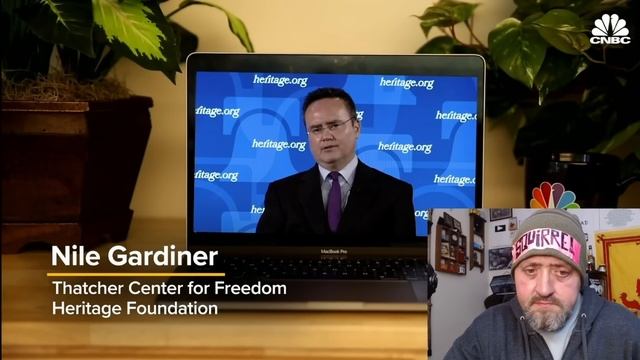 American Reacts to How The United Kingdom's Health-Care System Works смотреть онлайн