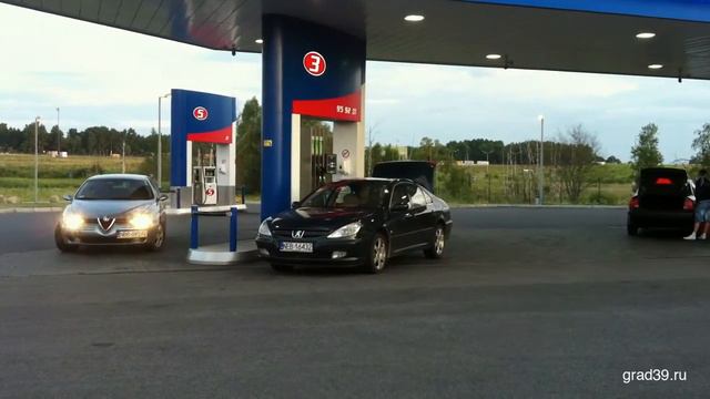 Топливные туристы смотреть онлайн