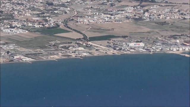 Взлет самолета Boeng 737 Ларнака Кипр Боинг Сyprus Larnaca airport aircraft airplane takeoff смотреть онлайн