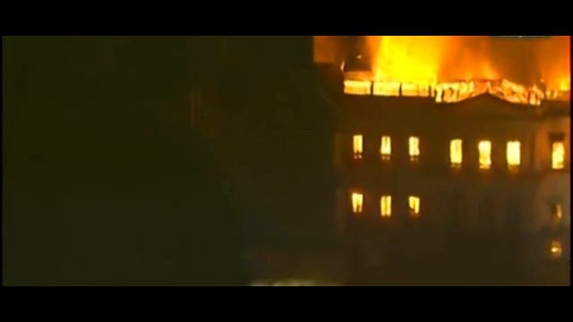 Brazil's National Museum engulfed by massive fire смотреть онлайн