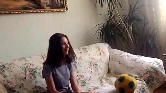 Футбол в ДОМЕ! смотреть онлайн
