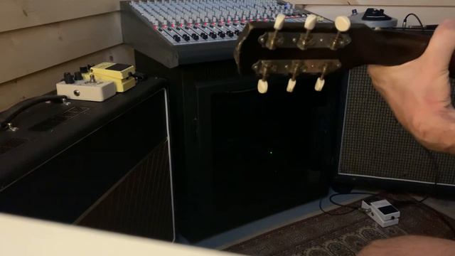1962 Gibson Melody Maker into an old Marshall смотреть онлайн